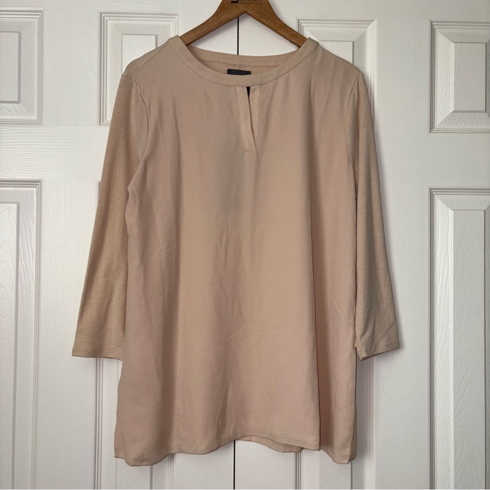 Lysse New York Women's Size Large Peasant Long Sleeve Keyhole Top Macadamia NWT